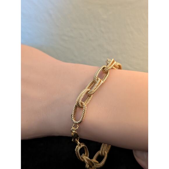 14Kt Yellow Gold Textured Double Link Chain Lobster Claw Clasp Bracelet - Picture 2 of 11